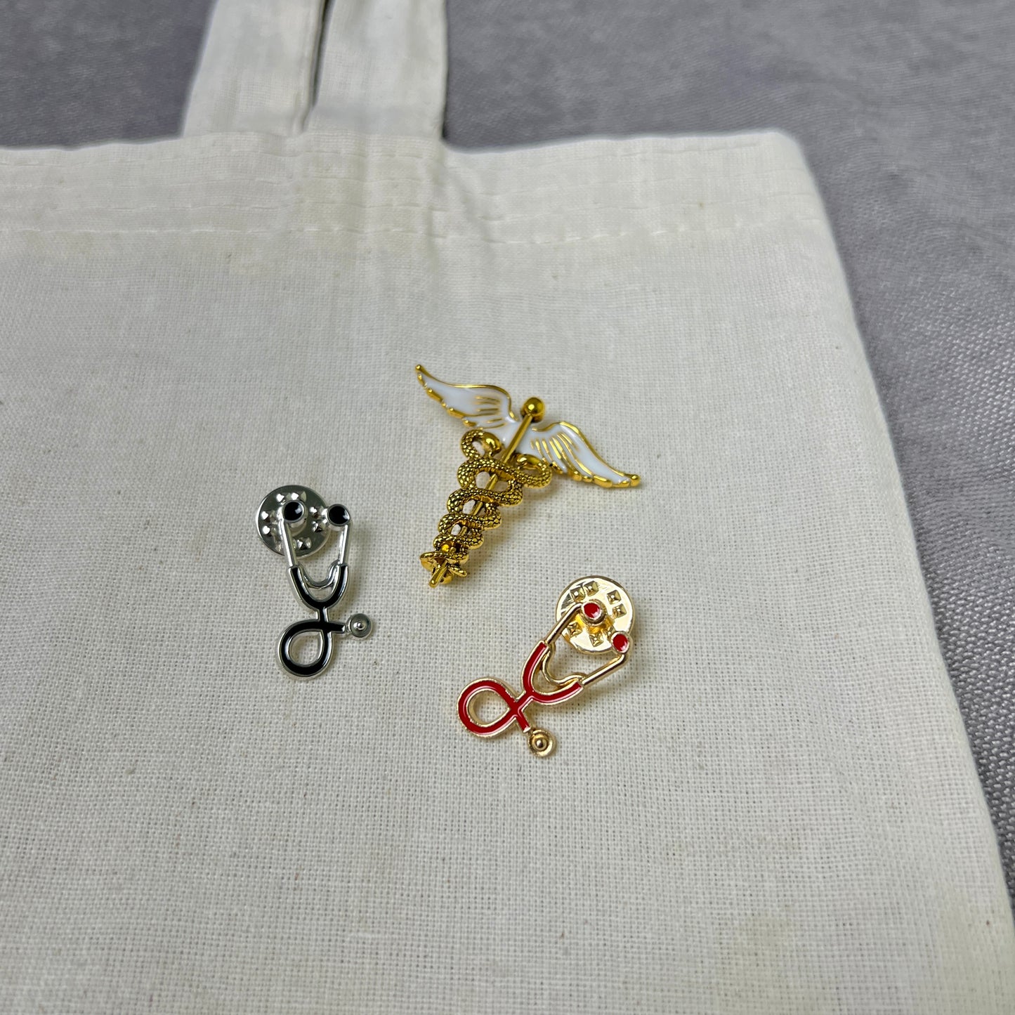 Beyaz Tıp Sembolü | Doktorlara Özgü Aksesuar