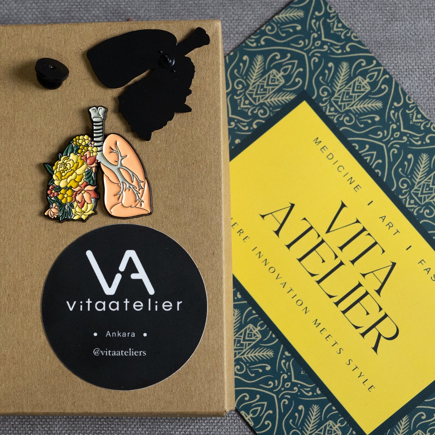 Akciğer ve Sarı Çiçekler 17 | Doktorlara Özgü Aksesuar