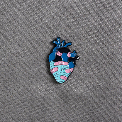 Yara Bantlı Kalp 4| Doktorlara Özgü Aksesuar