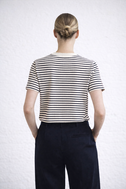 Essentials – İnce Çizgili Premium Lacivert T-Shirt