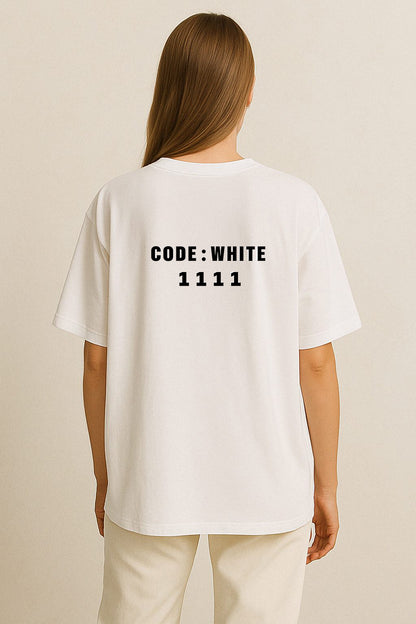 Beyaz Kod Baskılı Oversize T-shirt | Gündem ve Tıp